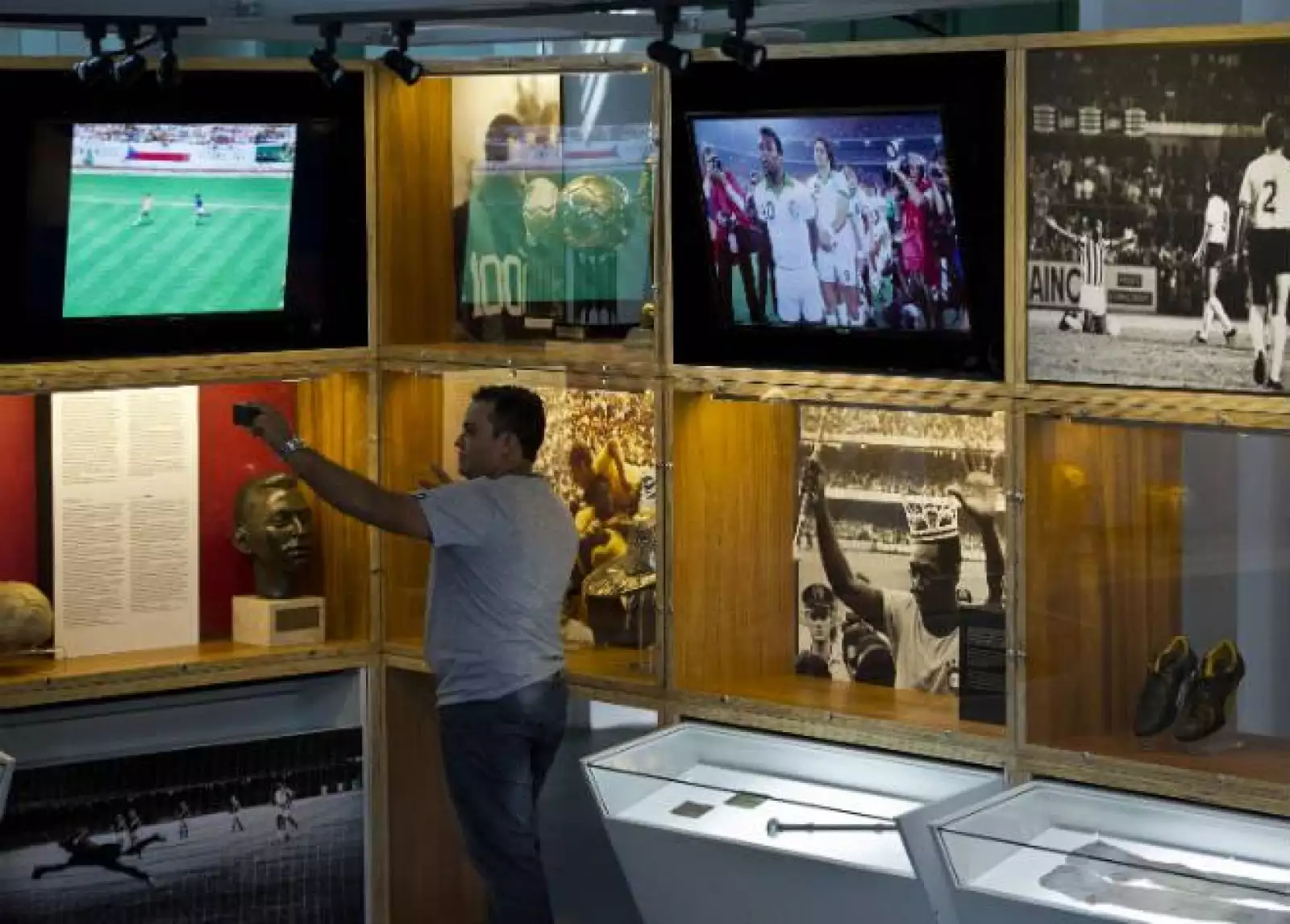 Museo de Pel�, Brasil