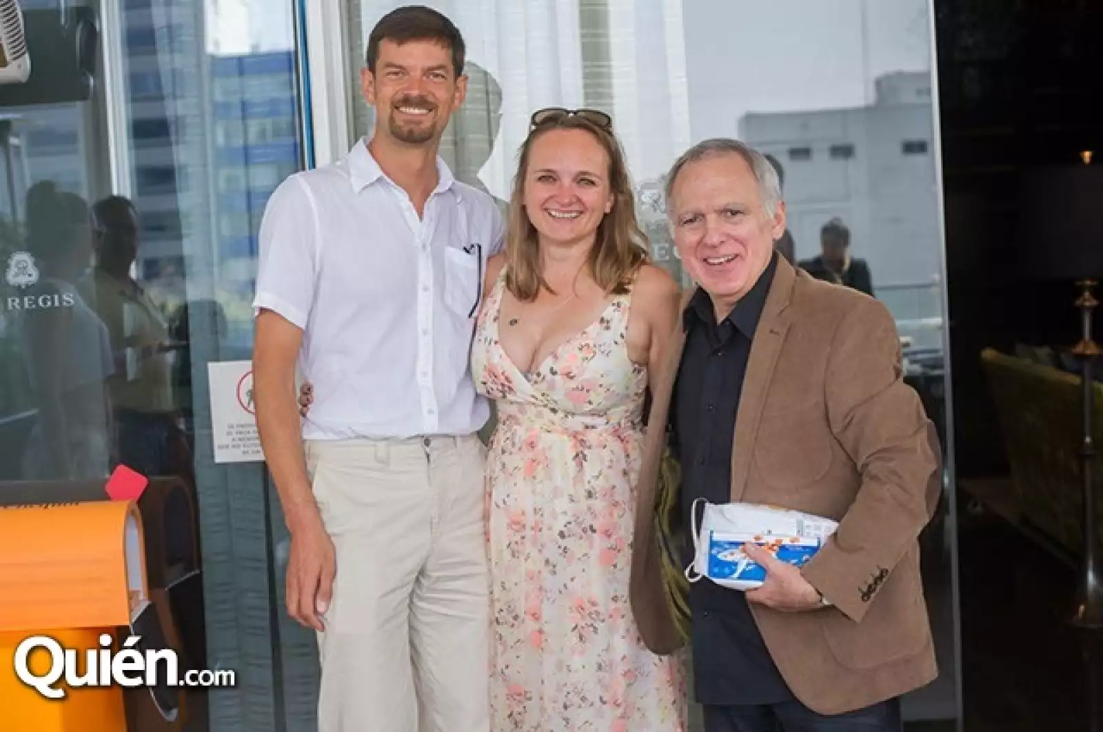 Dominique Frey,Malenie Frey y Roberto Otalora