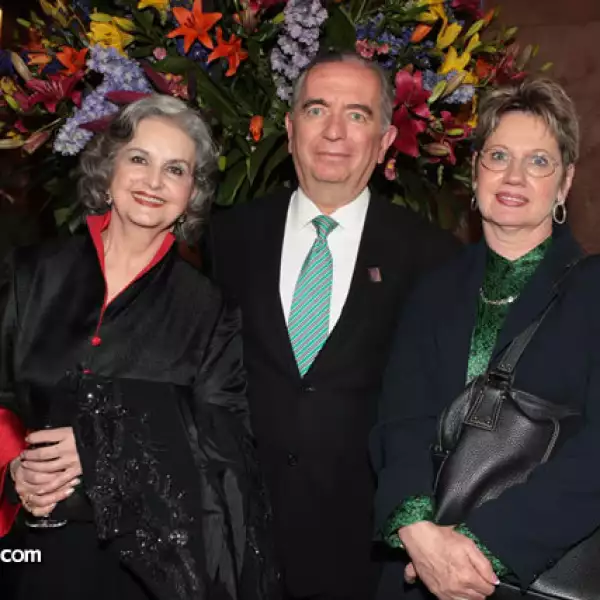 María de Corres,Rafael Molina,Claudia Molina