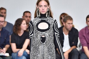 La tapatía de 16 años robó el spotlight por lograr una exclusiva con Proenza Schouler.