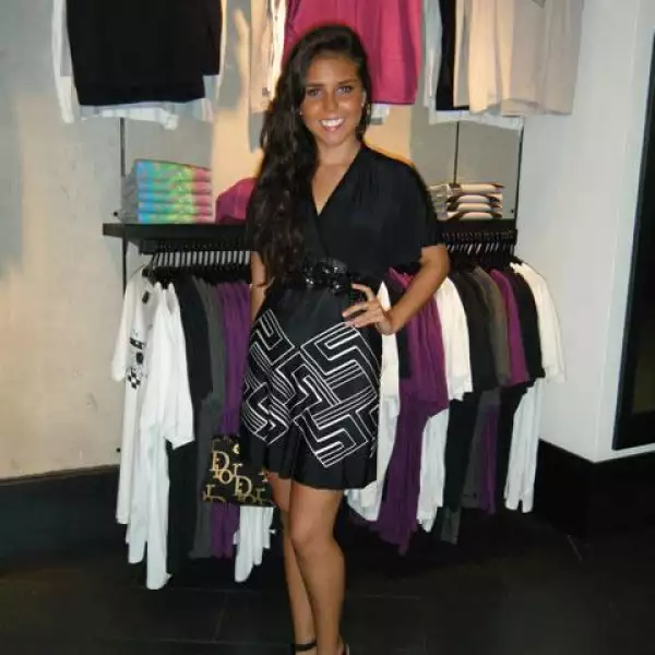 Iris Mora en el coktail de Oakley