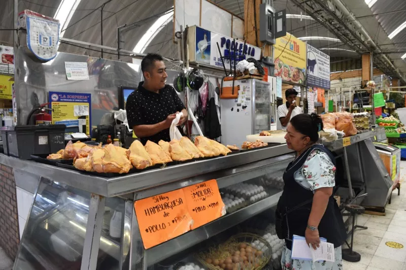 Inflación en México baja en julio, es su nivel más bajo en dos años. 