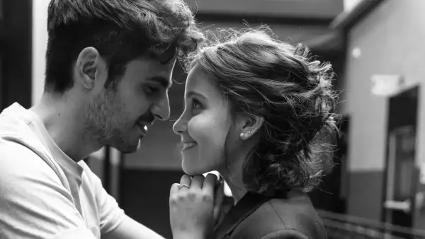 Yago Muñoz y Natasha Dupeyrón