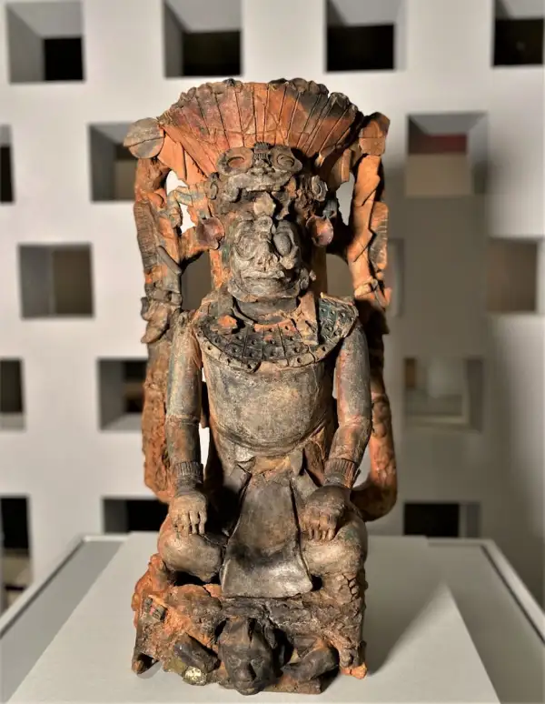 Dioses y arte maya en el Met de Nueva York. 