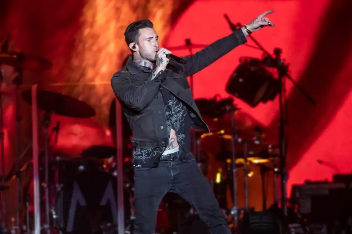 Adam Levine Foro Sol