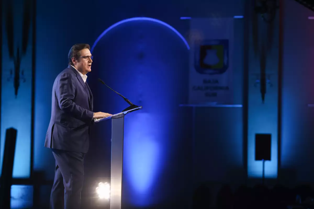 foro-mar-cortes-agustin-coppel.jpg