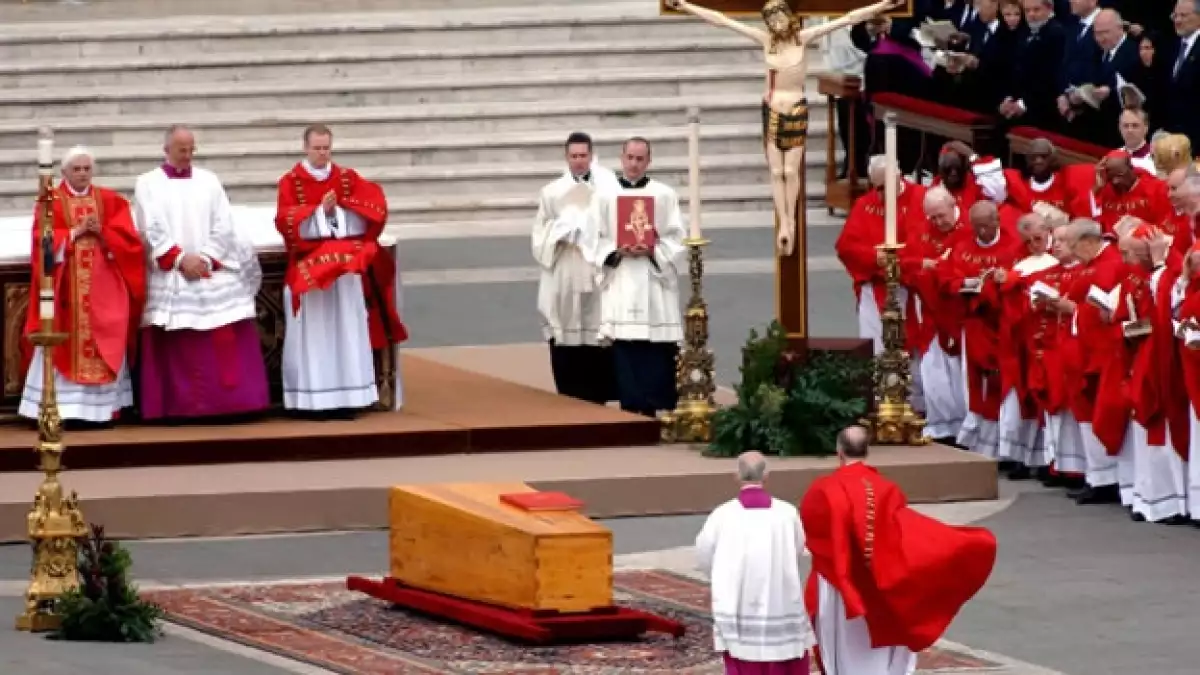 Juan Pablo II ceremonia luctuosa Vaticano