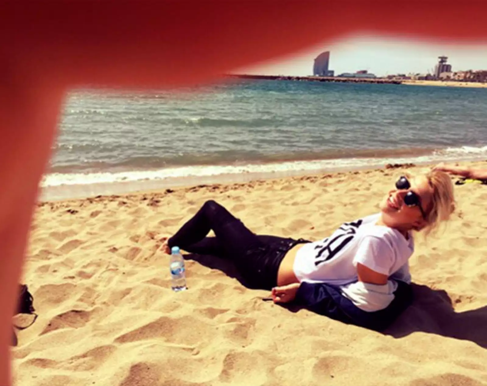 Instagram: @lenagercke.