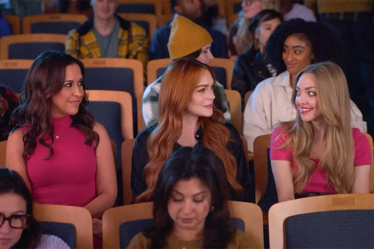 El elenco de Mean Girls protagoniza un comercial de Walmart.