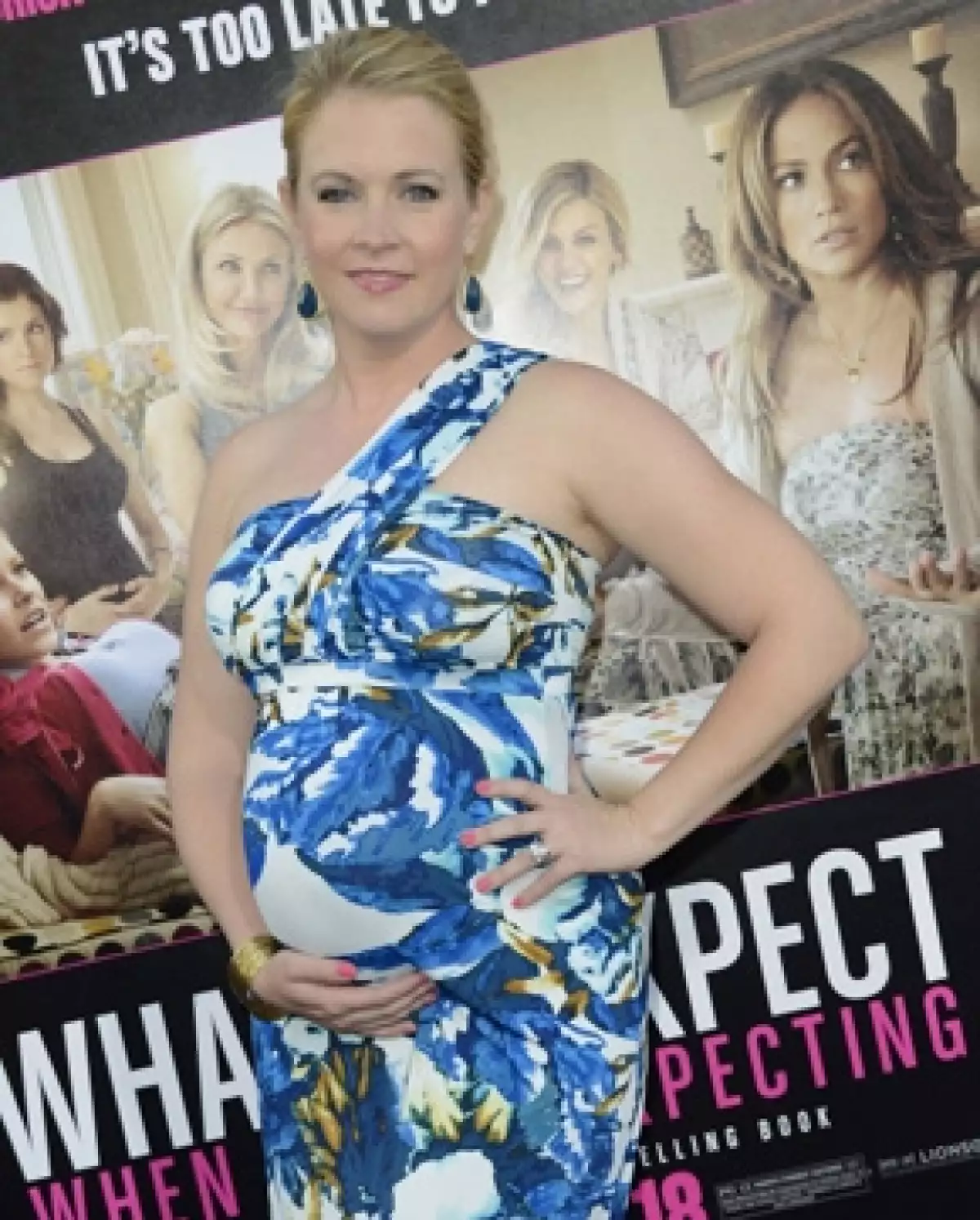 La actriz, mejor conocida por series como “Sabrina: La bruja adolescente”, tuvo a su hijo Tucker el martes a las 10 de la noche.