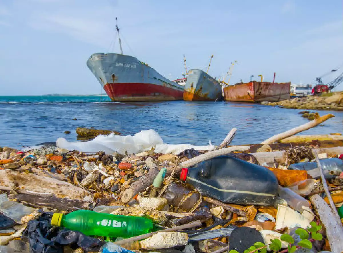 contaminaci�n de mar con pl�sticos