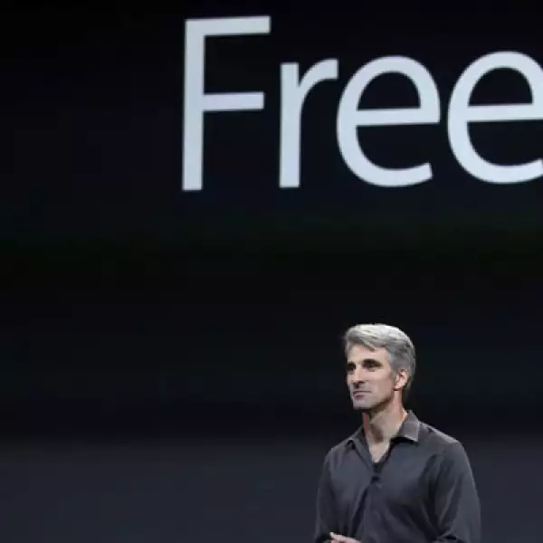 Apple anunció que ofrecería gratis el programa operativo Macintosh, en un desafío al negocio de computadoras de Microsoft.