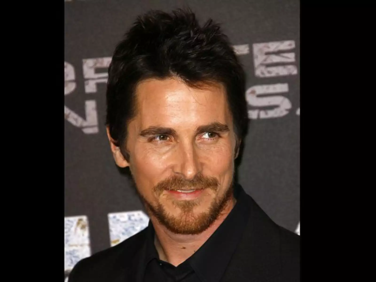 Christian Bale fue acusado de violencia y agresión por su mamá y su hermana.