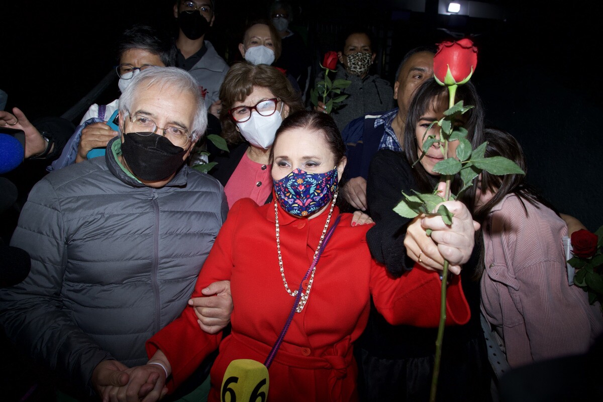 Celebra Rosario Robles su liberación
