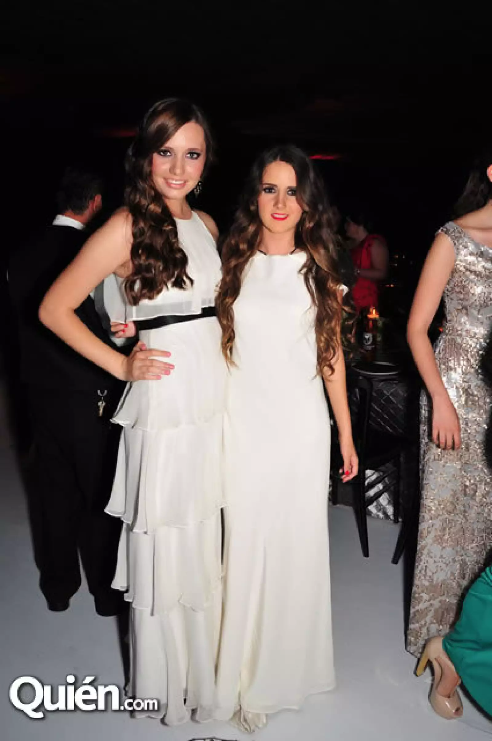 Natalia Barbosa y Lorenza Padilla optaron por el color del verano, el blanco.