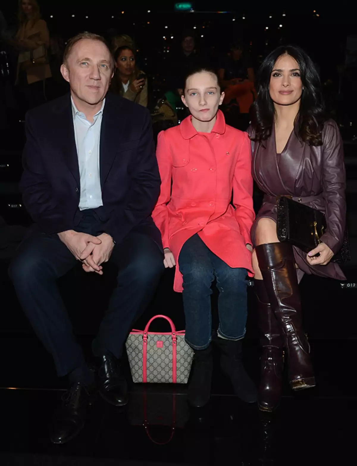 La actriz se esfuerza en que los tres hijos que su marido François-Henri Pinault tiene de relaciones anteriores se sientan parte de su familia y evita confrontaciones con ellos.