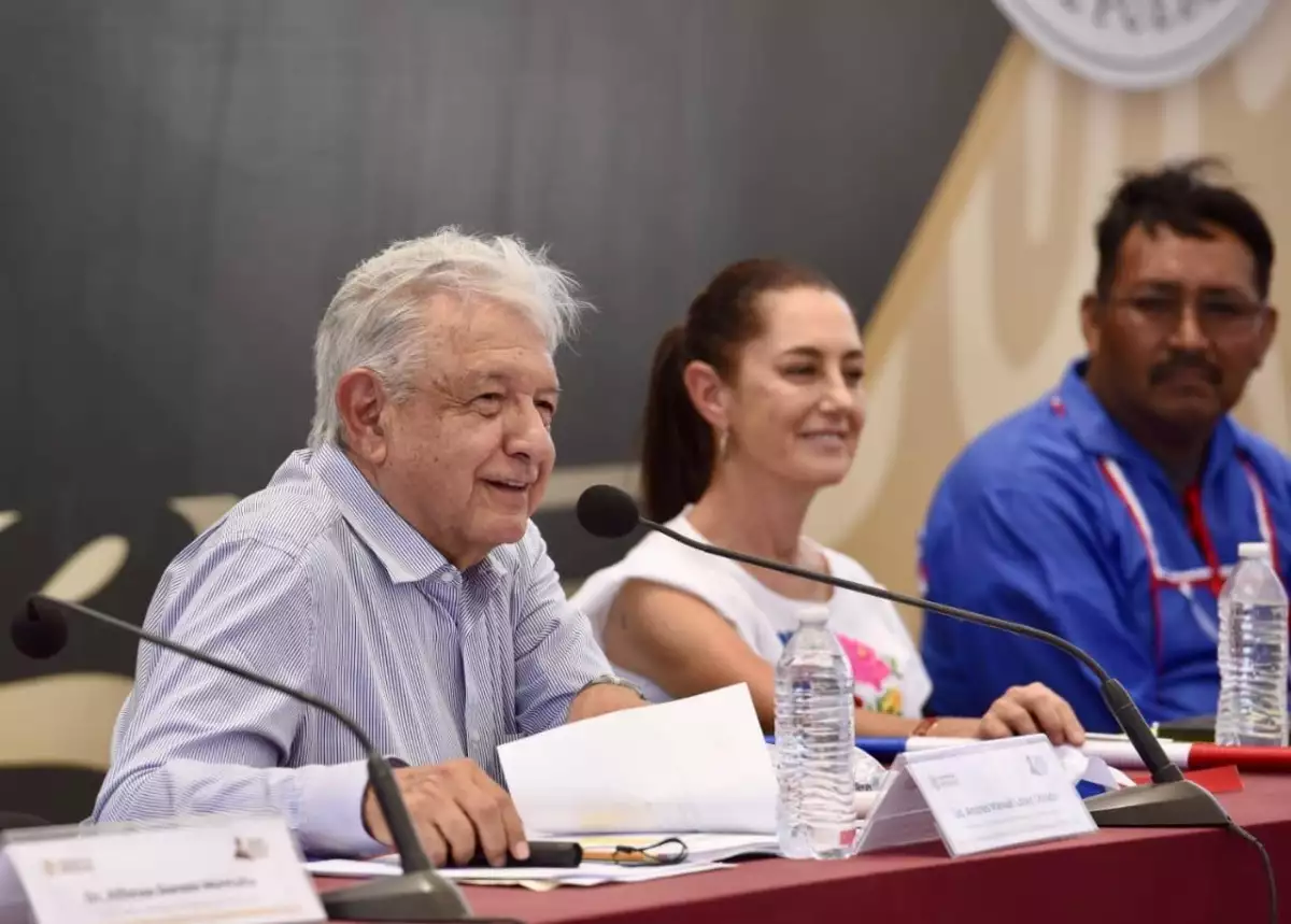 gira amlo-claudia.jpeg
