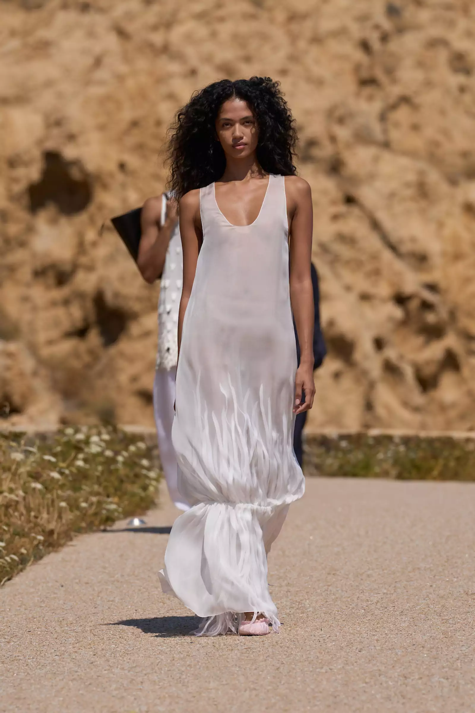 Jacquemus PO S27 041.jpg