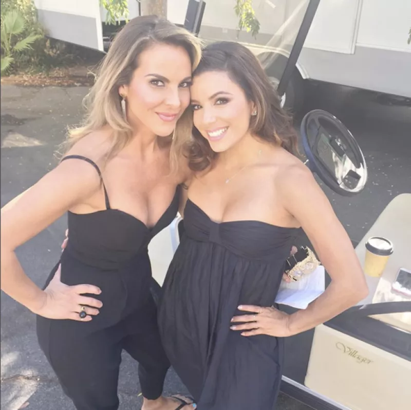 Aunque no lo ha hecho oficial, la guapa actriz mexicana da indicios en Instagram de que trabajará al lado de la productora y novia de Pepe Bastón en la serie Hot & Bothered.