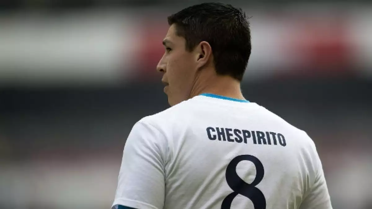 Jugadores del América portan playera en homenaje a 'Chespirito'