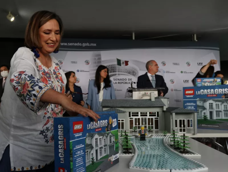 Aspecto de la maqueta de la Casa Gris que realizaron los  Senadores PAN