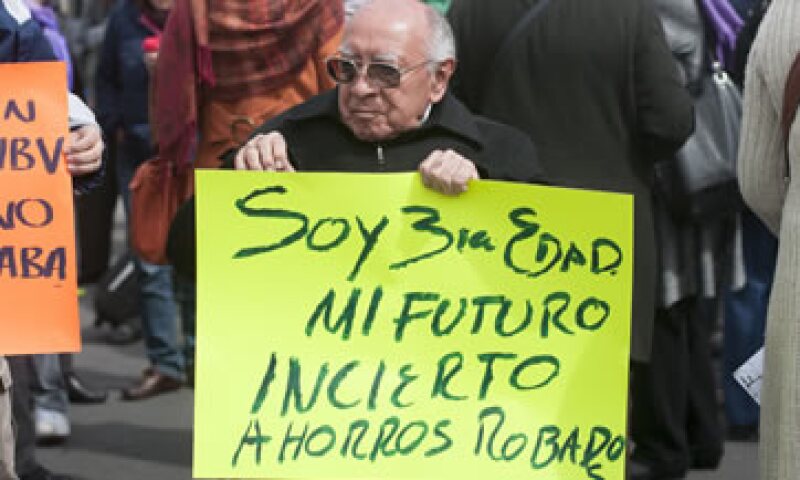 Al 12 de junio, 6,234 ahorradores afectados solicitaron su seguro de depósito: CNBV. (Foto: Cuartoscuro )