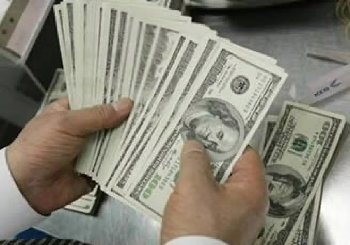 Los préstamos de los bancos de EU descendieron al cierre de la semana pasada. (Foto: Reuters)
