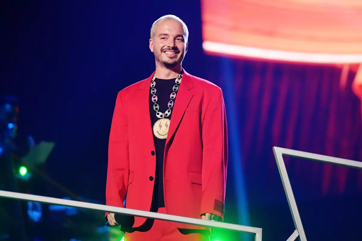 doja cat y j balvin actuaran en final de mundial de clube