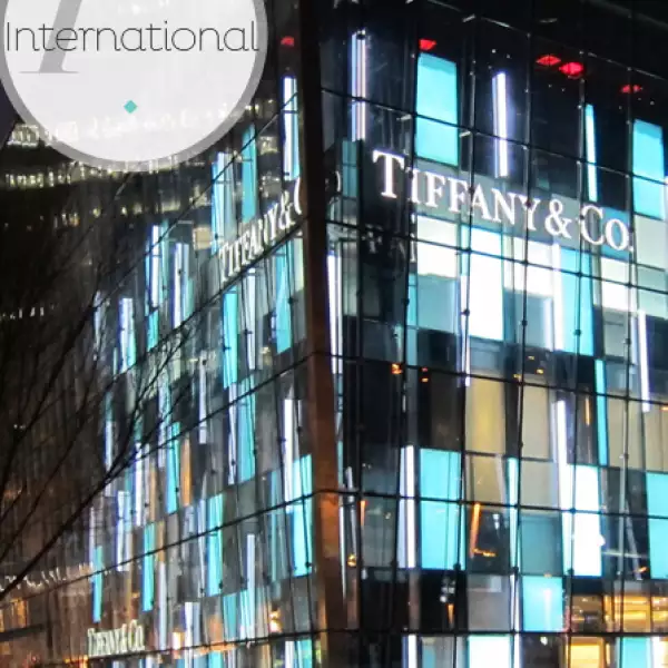 Uno de los más grandes valores de la marca es que es sinónimo de lujo y glamour en cualquier parte del mundo. Pues a lo largo de 175 años Tiffany se ha establecido en las principales ciudades del mundo como Beijing, Dubai y Tokyo.