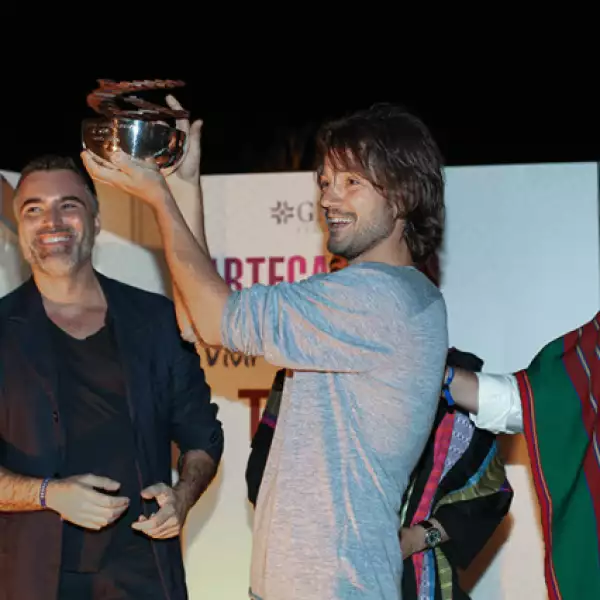 Nino Bauti, Diego Luna y Víctor Martínez