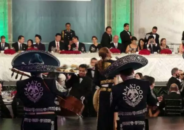 La cantante mexicana fue invitada a cantar a la cena en honor al mandatario Xi Jiniping, que se llevó a cabo ayer en Palacio Nacional.