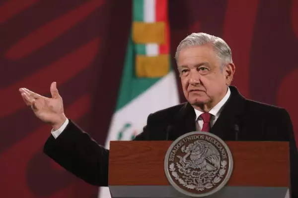 Andrés Manuel López Obrador, Presidente de México, acudió ronco a la mañanera, señaló que hoy se realizaría una prueba para saber si es Covid-19.