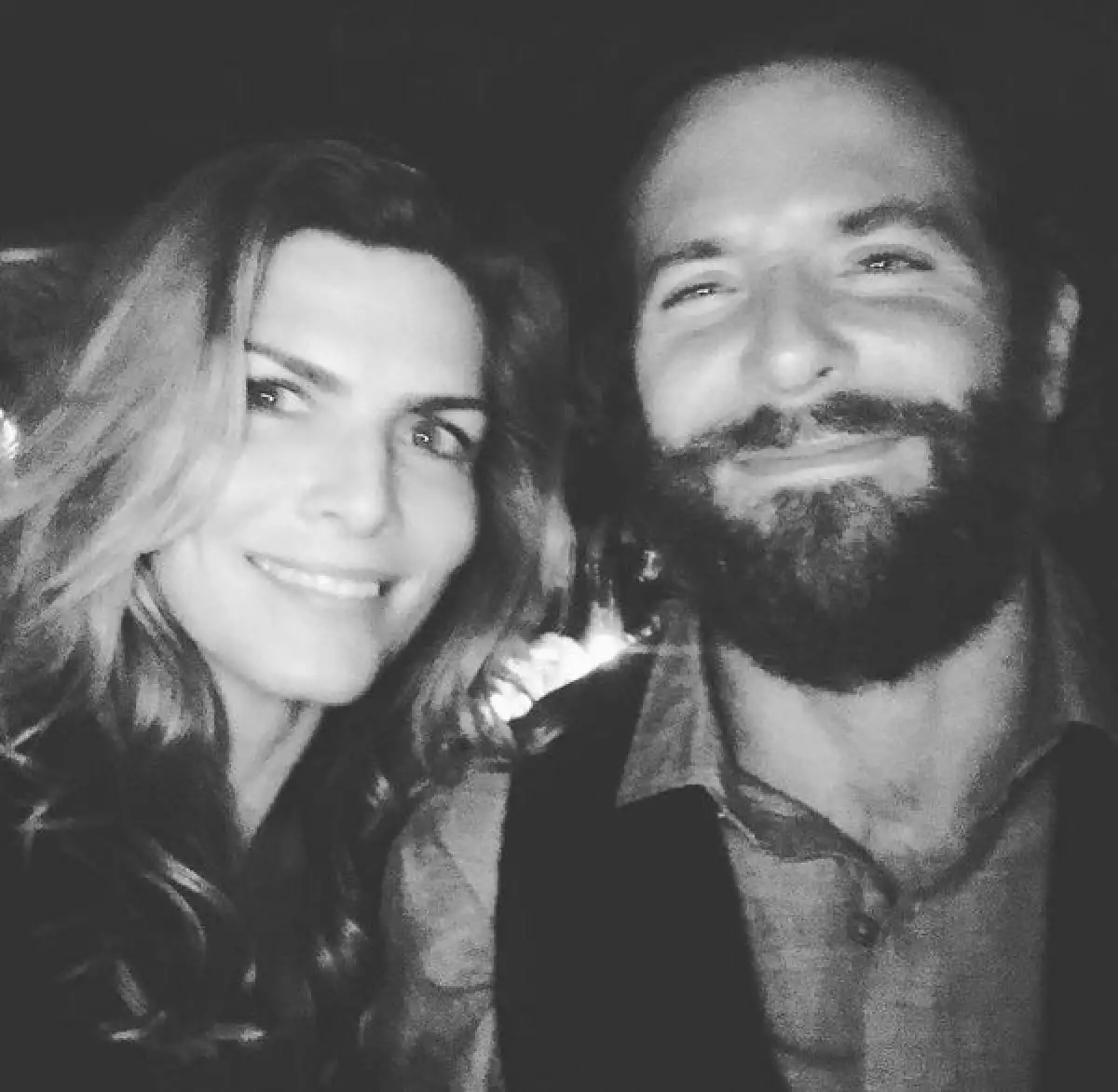 Montserrat Oliver junto a Bradley Cooper.