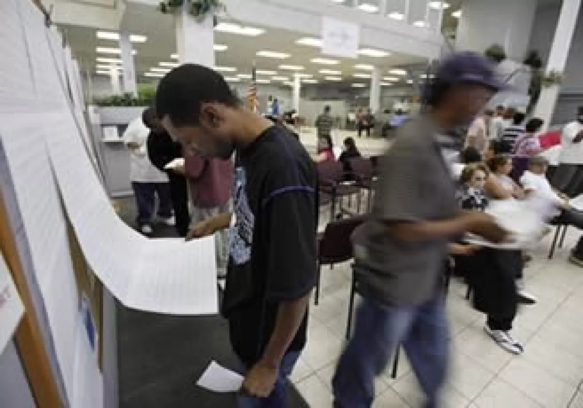 Mucha gente se quedará atrás cuando el mercado de trabajo empiece a resurgir. (Foto: AP)