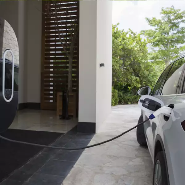 El Cayenne S E-Hybrid es toda una primicia, es el primer SUV premium enchufable. ¿Crees que por ser híbrido tiene menos potencia? ¡Error! Las motorizaciones tienen mejores cifras de desempeño y la ...