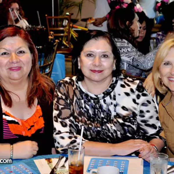 María Esther González, Gloria Alanis y Vicky Ballesteros