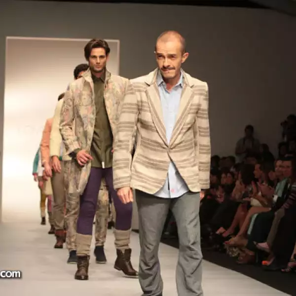 Pasarela Love Is Back