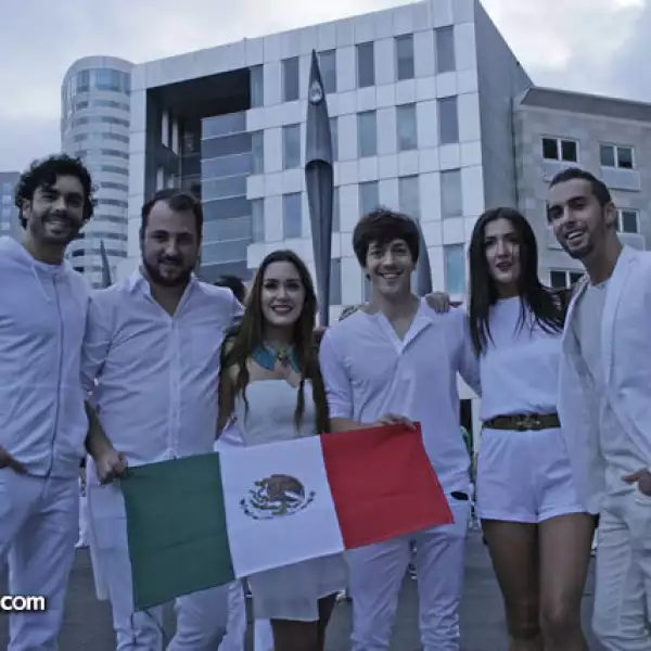 Gonzalo García Vivanco,Víctor Martínez,Carla Medina,Roger Gonzaléz,Eréndira Ibarra y Roberto Carlo