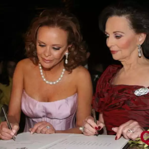 Olivia Garcia Leyva, Maria Amalia Hidalgo