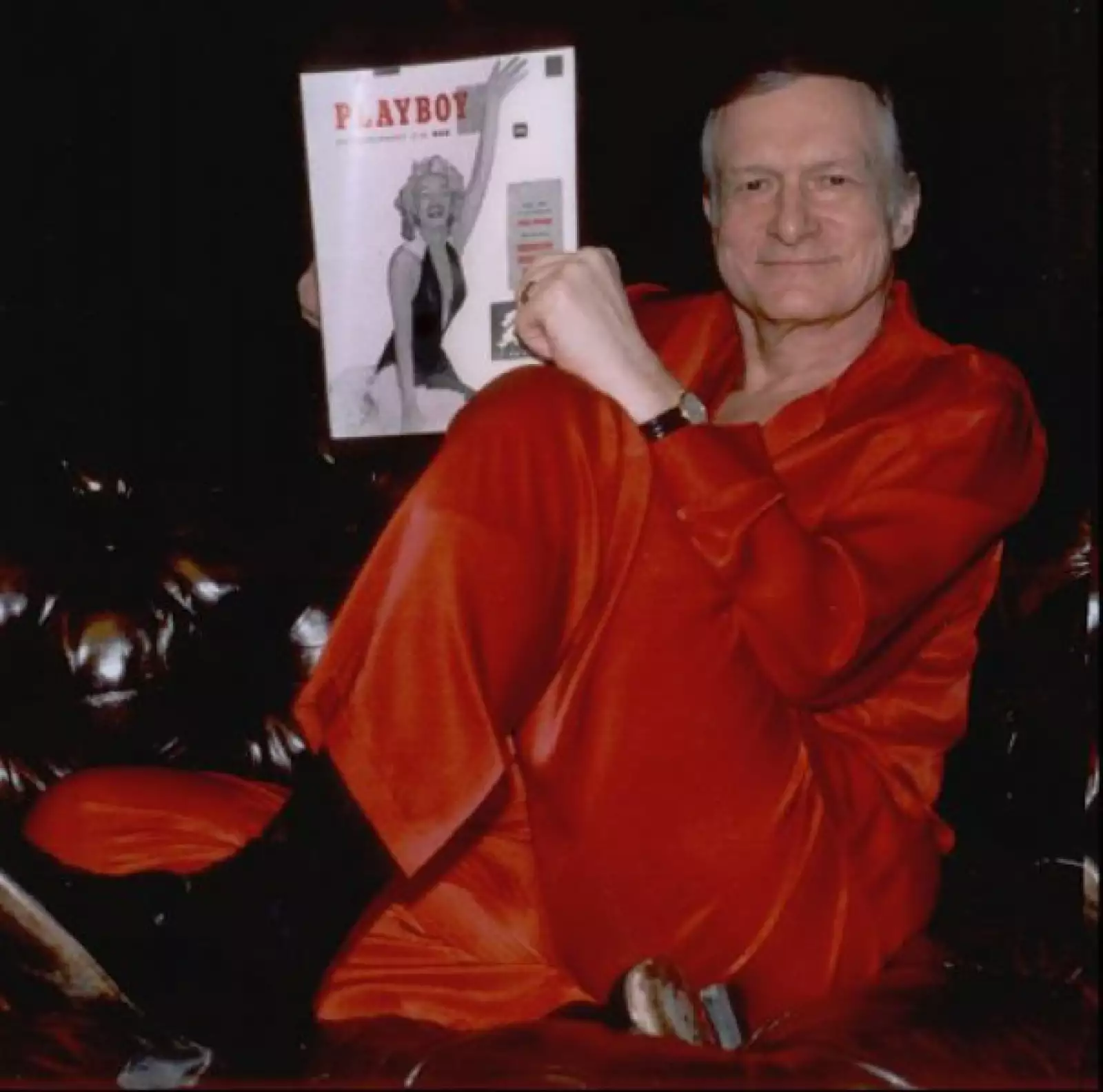 Hugh Hefner, creador de la revista Playboy, compró una tumba al lado de la fallecida actriz Marilyn Monroe, pues desea pasar la eternidad con ella.