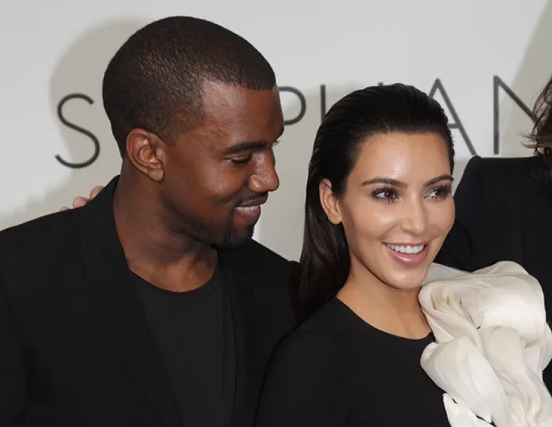 La estrella de `Keeping up with the Kardashians´reveló que fue ella quien pidió al cantante que renovara su guardarropa.