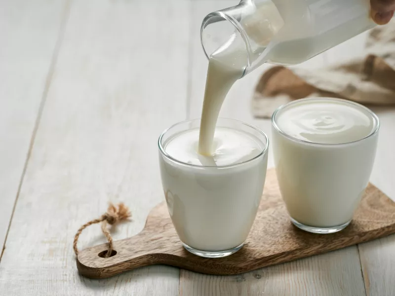 Leche (iStock)