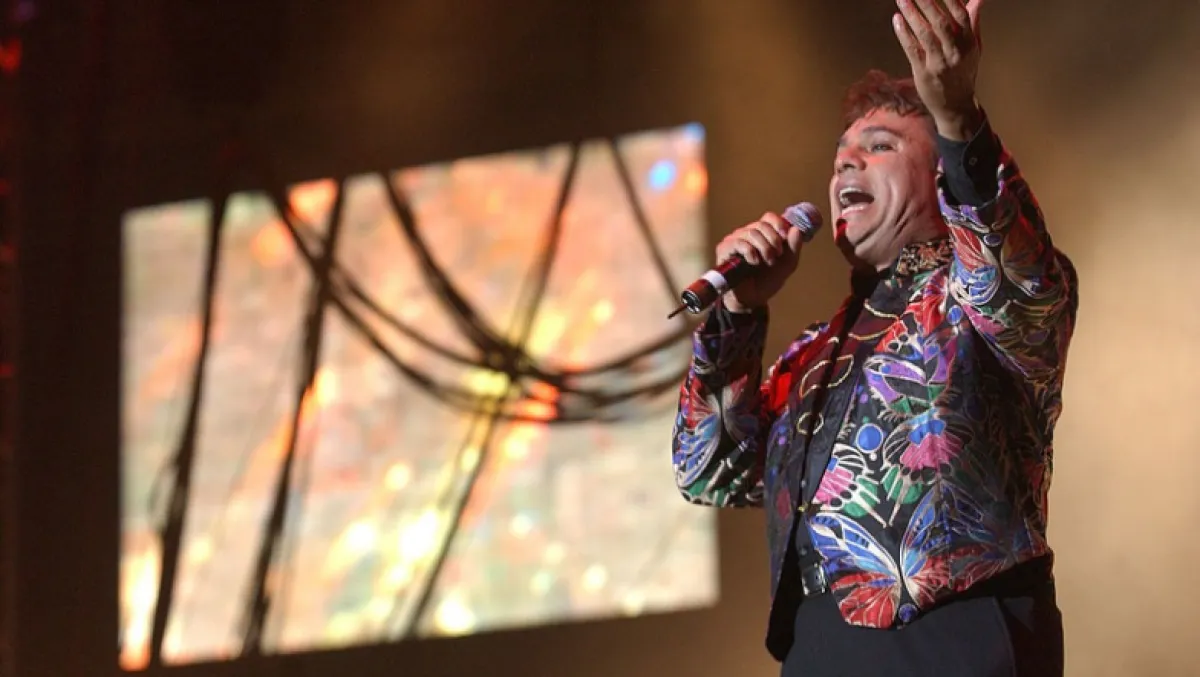 juan gabriel bellas artes 2.png