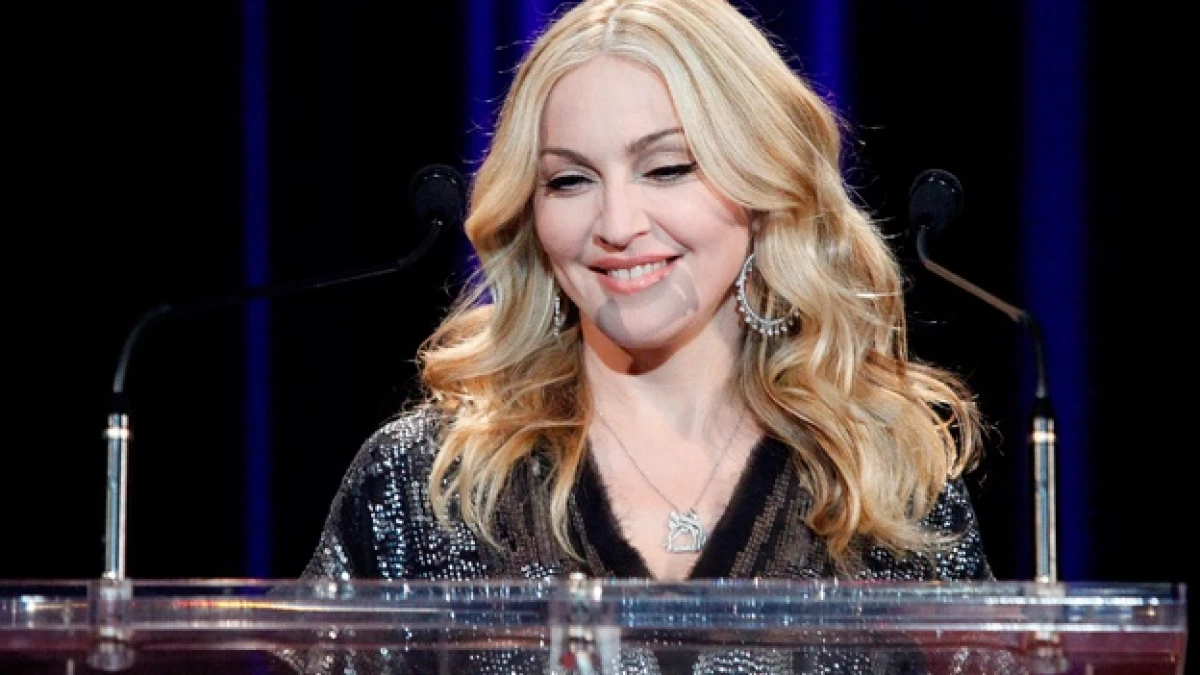 madonna inaugura club deportivo