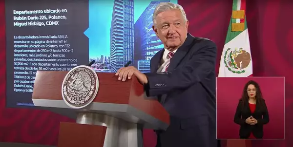 amlo_mañanera_loret_de_mola.jpg