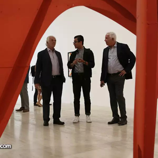 Maurice Marciano, José Esparza Chong Cuy y Paul Marciano