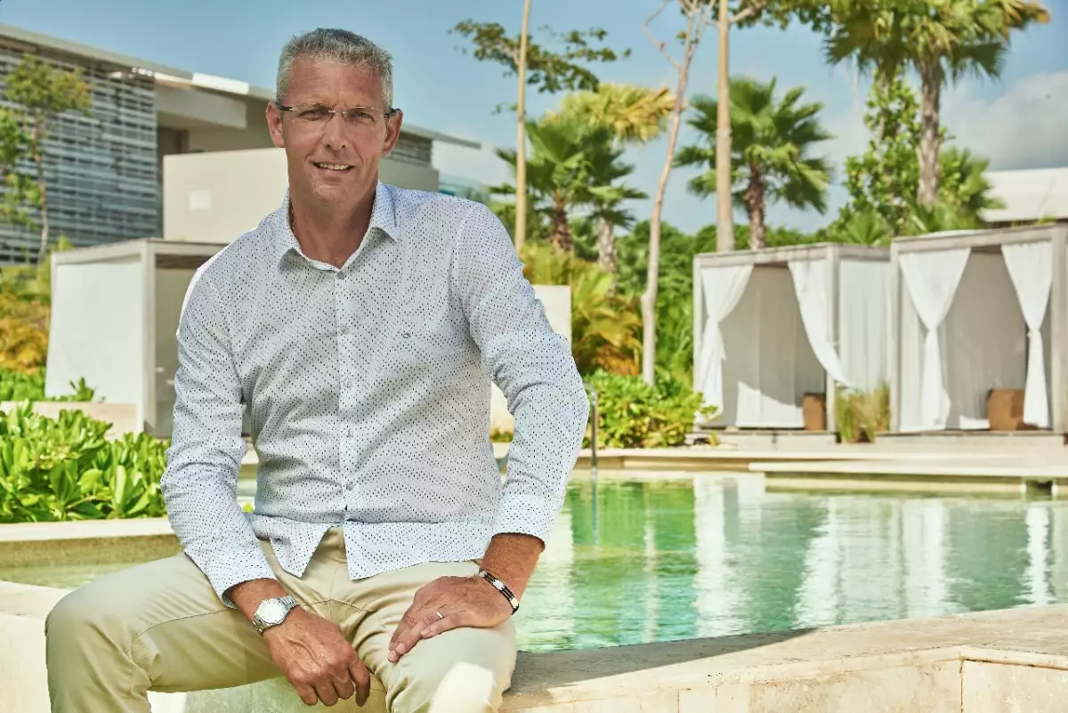 Pascal Dupuis Lagoon Pool.JPG