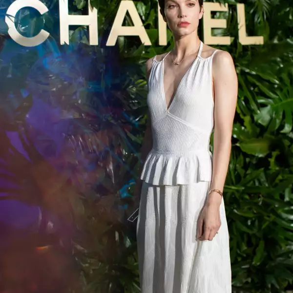 Sylvia HOEKS_Gabrielle CHANEL Essence_Dinner_Hosted by Margot ROBBIE_September_12th_2 (2).jpg