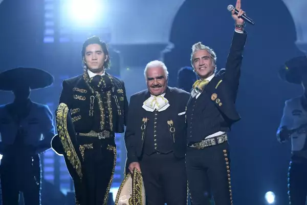 Alejandro Fernández puso esta condición a sus hijos para que fueran cantantes