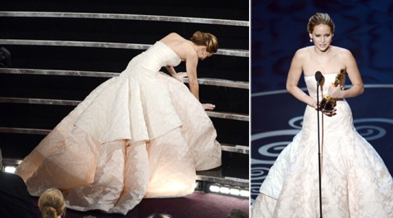 Jennifer Lawrence una vez más sufrió un percance al subir al escenario por su premio, al caer en los escalones.